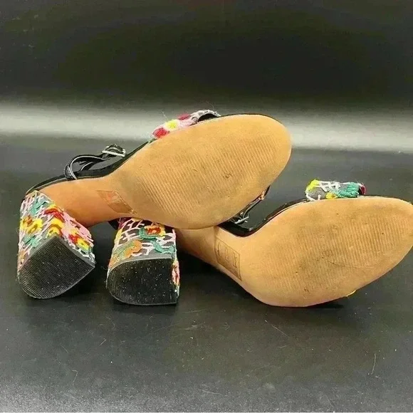 ASOS embroidered block heel size 8 - Picture 5 of 6